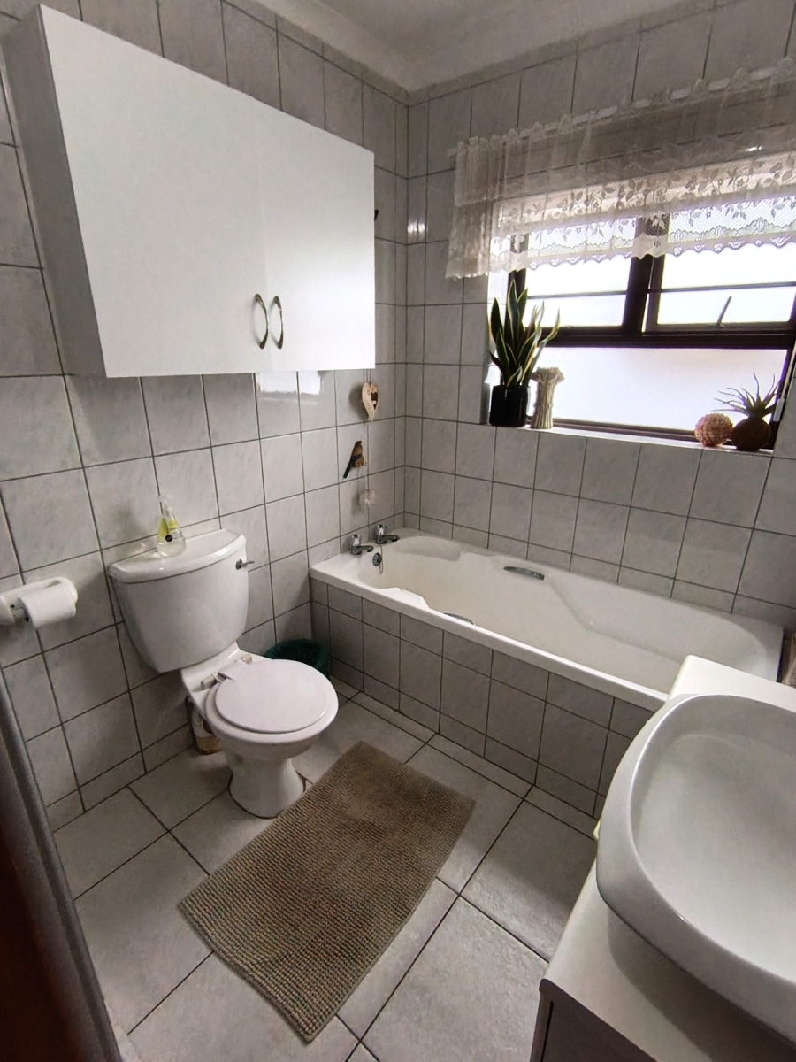3 Bedroom Property for Sale in Ferreira Town Eastern Cape